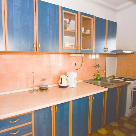 Apartments Vinko Primosten