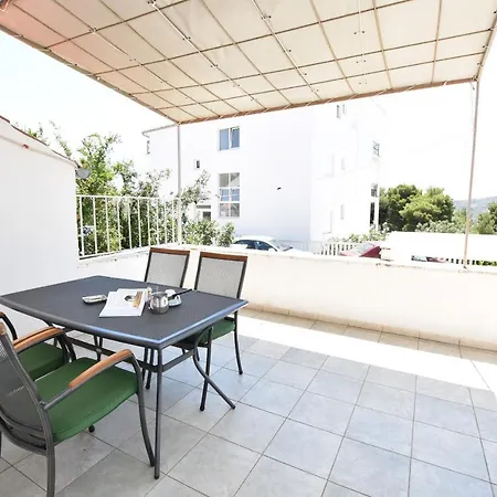 Apartments Vinko Apartment Primosten