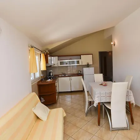 Apartments Vinko Apartment *